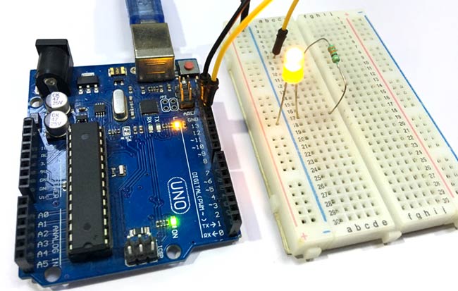 Circuit Hardware for Serial Communication between MATLAB and Arduino