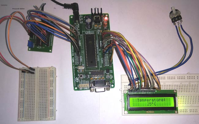 Digital Thermometer in action using LM35 and 8051