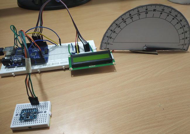 Circuit Hardware for DIY Arduino Protractor