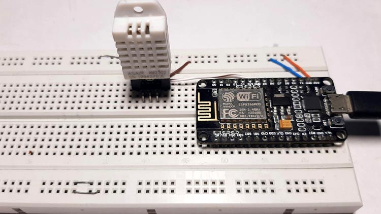 Interfacing NodeMCU with DHT22 