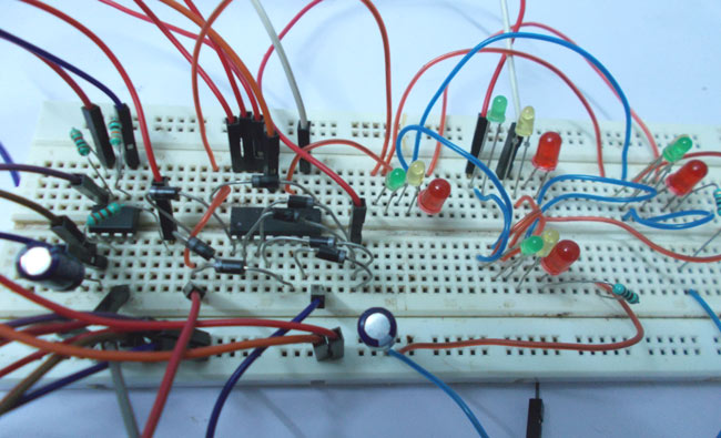Four Way Traffic Signal Circuit Project using IC 555 Timer