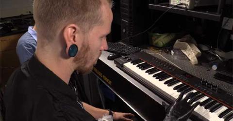 Bionic Hand Enables Amputees Control Individual Prosthetic Fingers and Play Piano