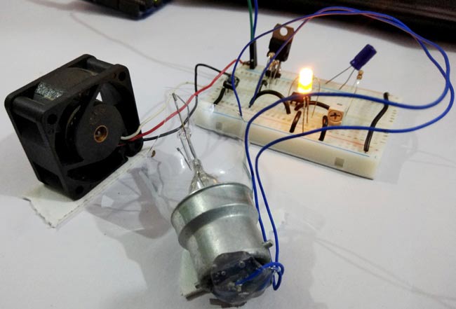 Air flow detector circuit demonstration with DC fan