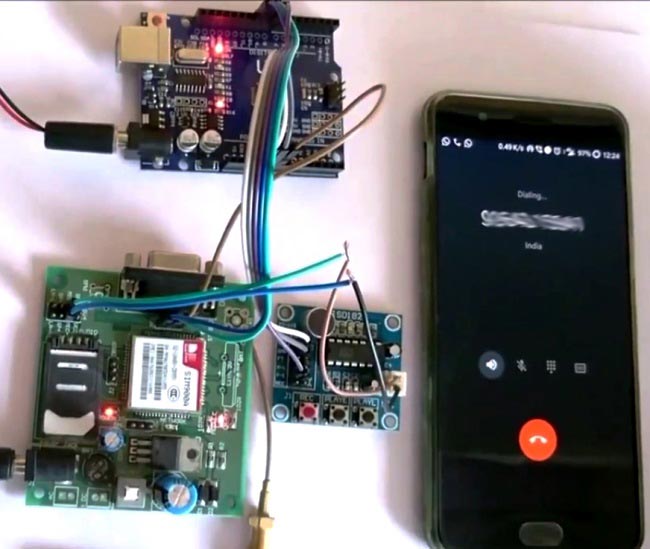 Automatic Call answering Machine by using Arduino and GSM module