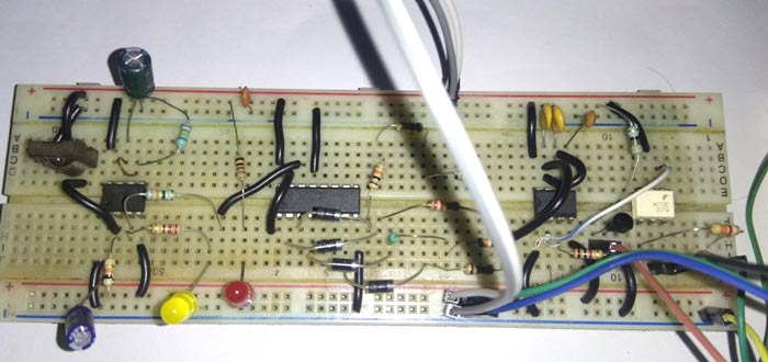 IR-remote controlled MOC3021 Triac ac dimmer circuit