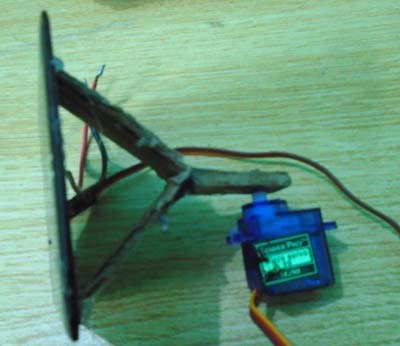 building-prototype-for-Arduino-solar-panel-tracker-4