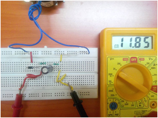 Half wave rectifier with filter on breadboard