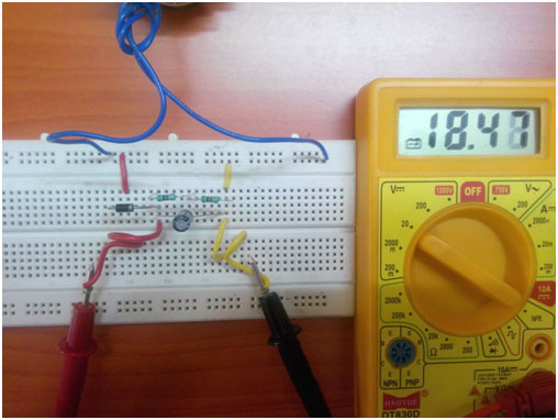 Half wave rectifier with filter on breadboard 3