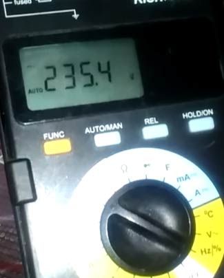 measuring voltage with multimeter AC voltmeter using Arduino