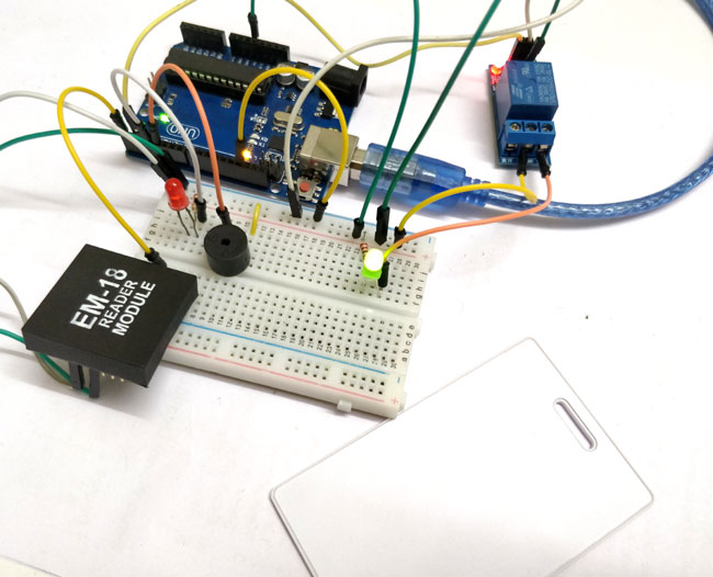 Arduino RFID Door Lock in action