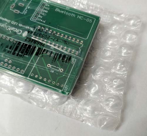 Bubbled packing for PCBs from JLCPCB