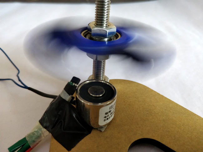 DIY Brushless Motor Using Fidget Spinner in action