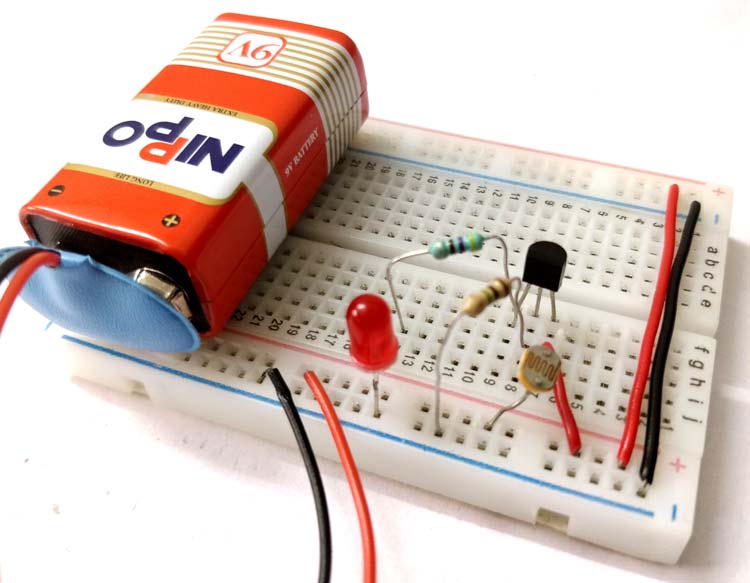 pnp transistor switch