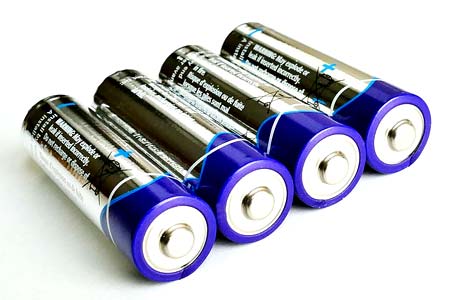 AA Vs AAA Batteries  What Are The Differences? - ElectronicsHub