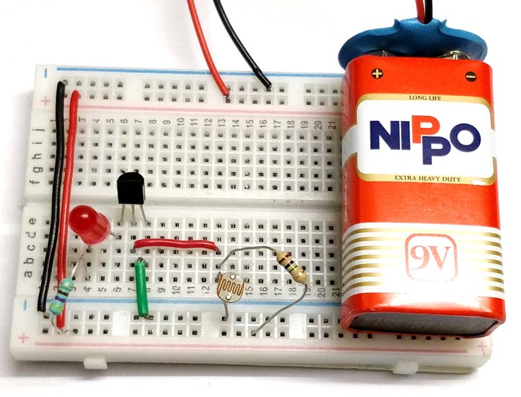 photo transistor switch circuit