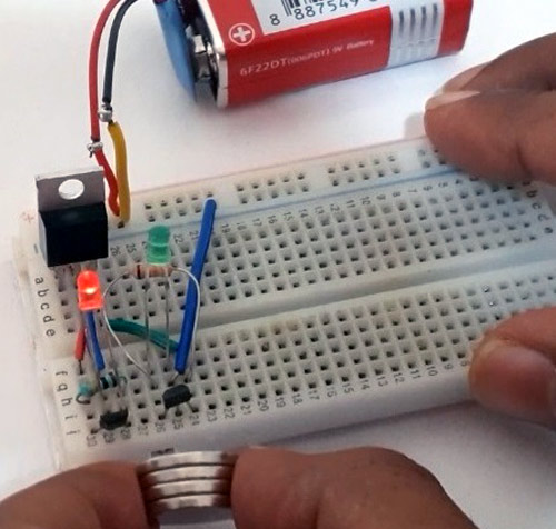 Magnetic Polarity Detector Circuit