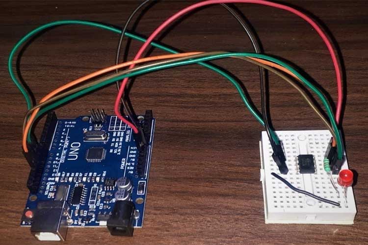 How to program ATtiny85 with Arduino UNO Easy way - Arduino Circuit