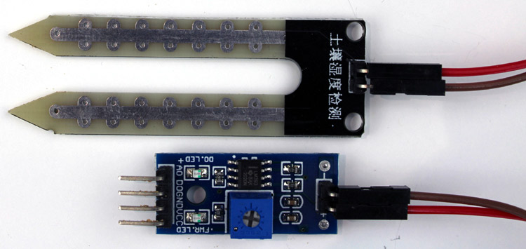 How to use a soil moisture sensor with Arduino 🪴 Irrigation system 