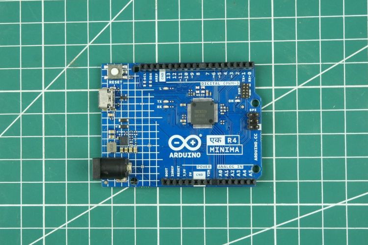 Arduino R4 Minima board