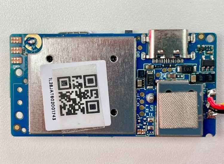 JioFind 4G PCB top layer with RF shields removed, exposing the modem and GNSS receiver