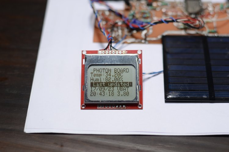 nokia lcd display showing voltage date and time