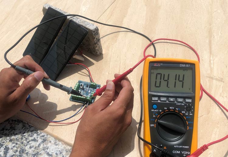 Charging Super Capacitor with Dual Solar Panel