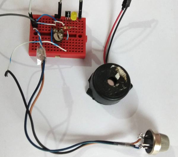 Simple Smoke Detector Alarm Circuit Diagram