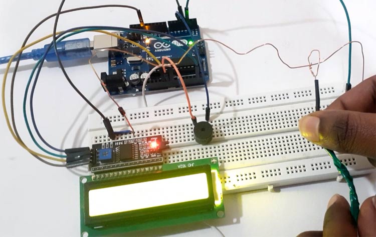 Buzz Wire Game with an Arduino 