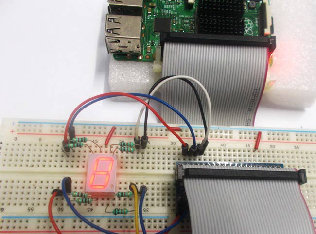 Raspberry Pi 7 Segment Display Interfacing Using Python Programming 0001