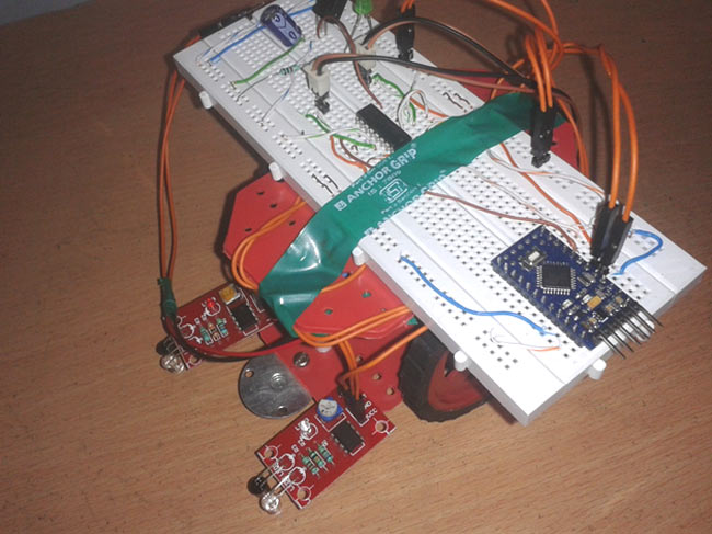 Program arduino best sale robot line follower