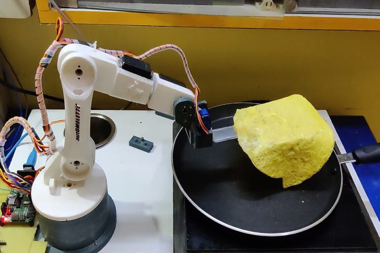 Omelet Making Robot