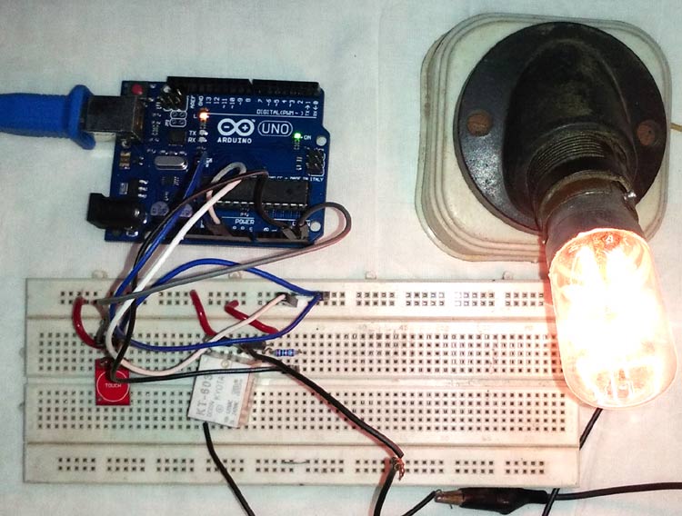 Arduino - Touch Sensor - LED