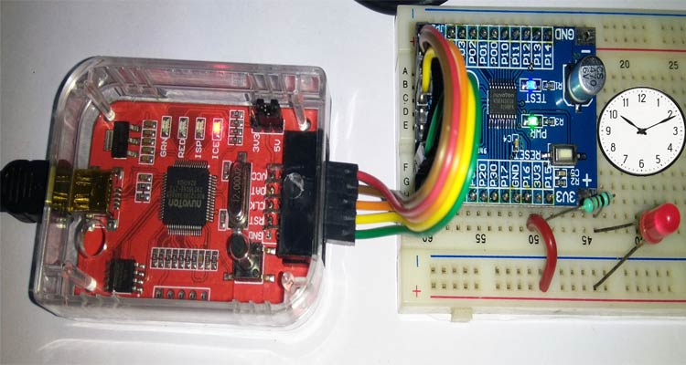 Inside the new 2020 Airwick unit. (With 1 Volt microcontroller!) 