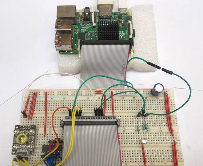 Detecting Colors using Raspberry Pi and Color Sensor TCS3200