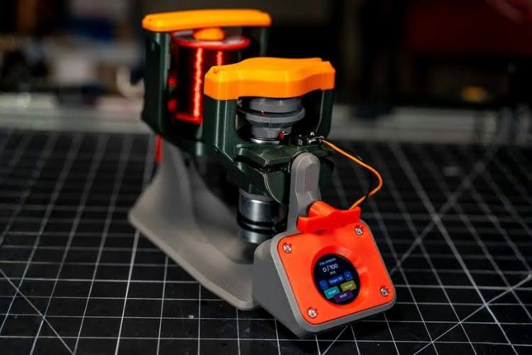 3D-Printed Open-Source Coil Winder 