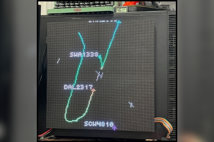 DIY Real-Time Air Traffic Tracker with Raspberry Pi