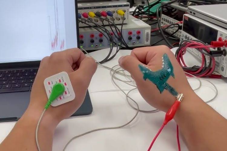 Paintable Skin Electrode That Tracks Your Body