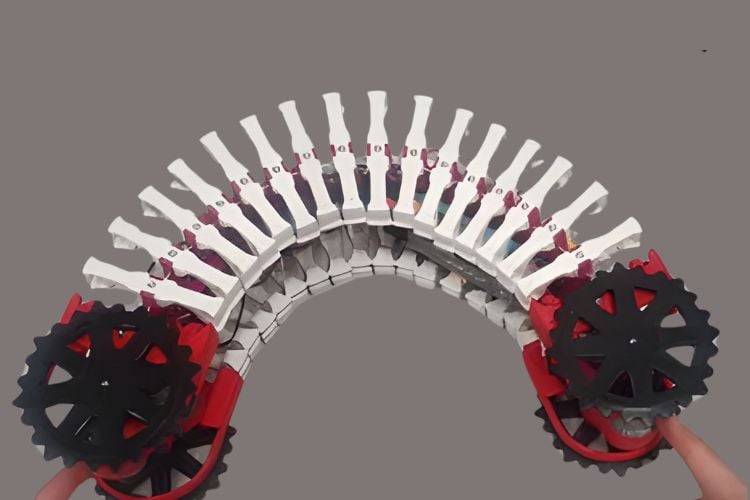 Porcospino Flex, A Bio-Inspired Single-Track Robot