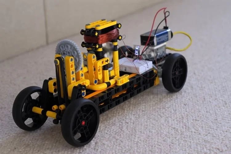 Simple Transistor-Based Self-Timing Electric Motor Built from Scratch