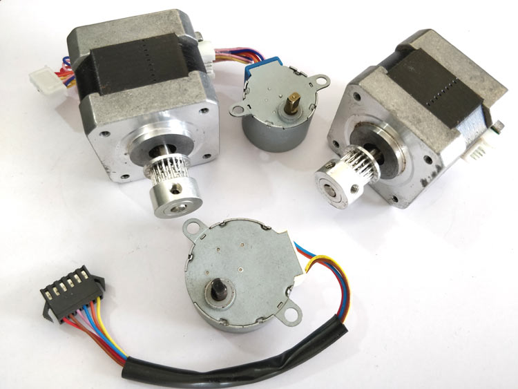 What is the theory of stepper motors?