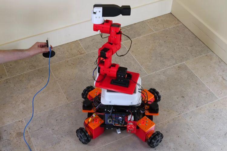 Flexible Robotic Tentacle Arm On Mobile Holonomic