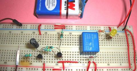 Simple Transistor Latch Circuit
