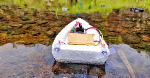 Arduino RC Boat using 433 MHz RF Modules 