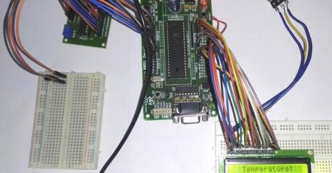 Digital Thermometer using LM35 and 8051