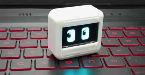 The compact desk buddy - a small ESP32-C3 powered robot with an OLED screen