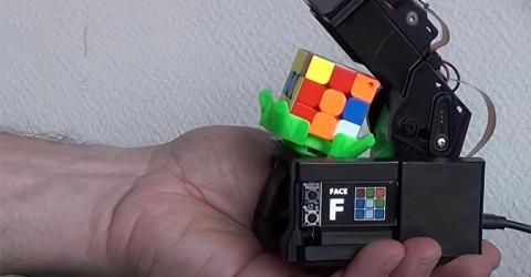 Smallest Rubik's Cube Solver Robot