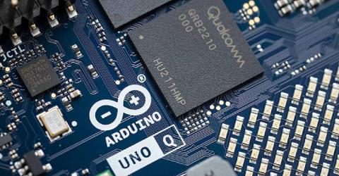 Arduino Uno Q