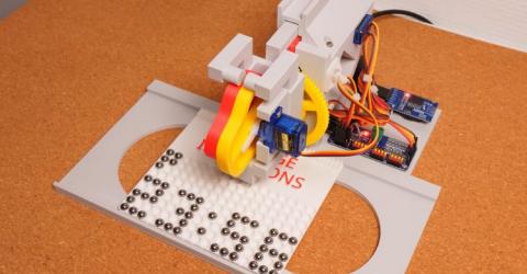 Desk-Sized Marble Pixel Clock Built by DIY Maker