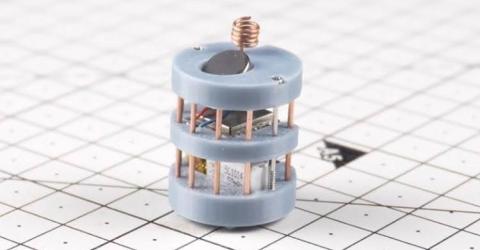 Single Motor Robot with Full Direction Control 