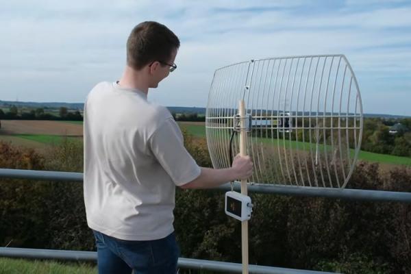 Long-Range Bluetooth Setup With Parabolic Grid Dish